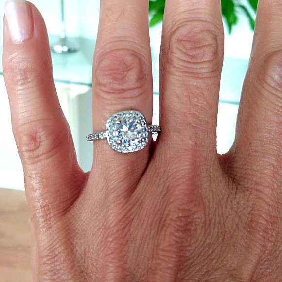 Beautiful Halo Simulated Diamond 925 Stamped - Picture 4 of 9